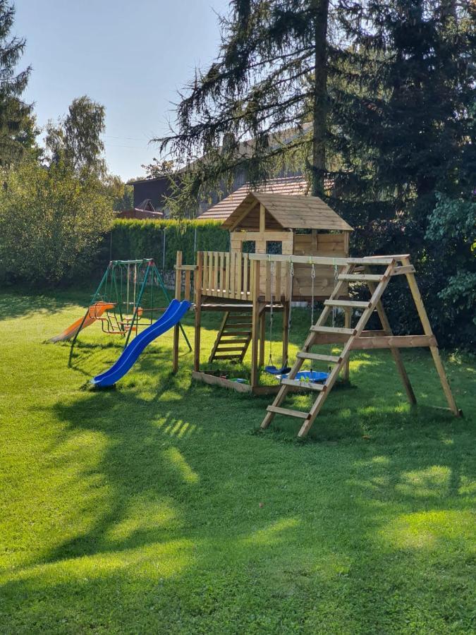Apartamenty Czerwony Dworek - Duzy Teren Zielony, Plac Zabaw, Miejsce Na Grilla I Staw Z Mozliwoscia Wedkowania, Boisko ミスワコビツェ エクステリア 写真