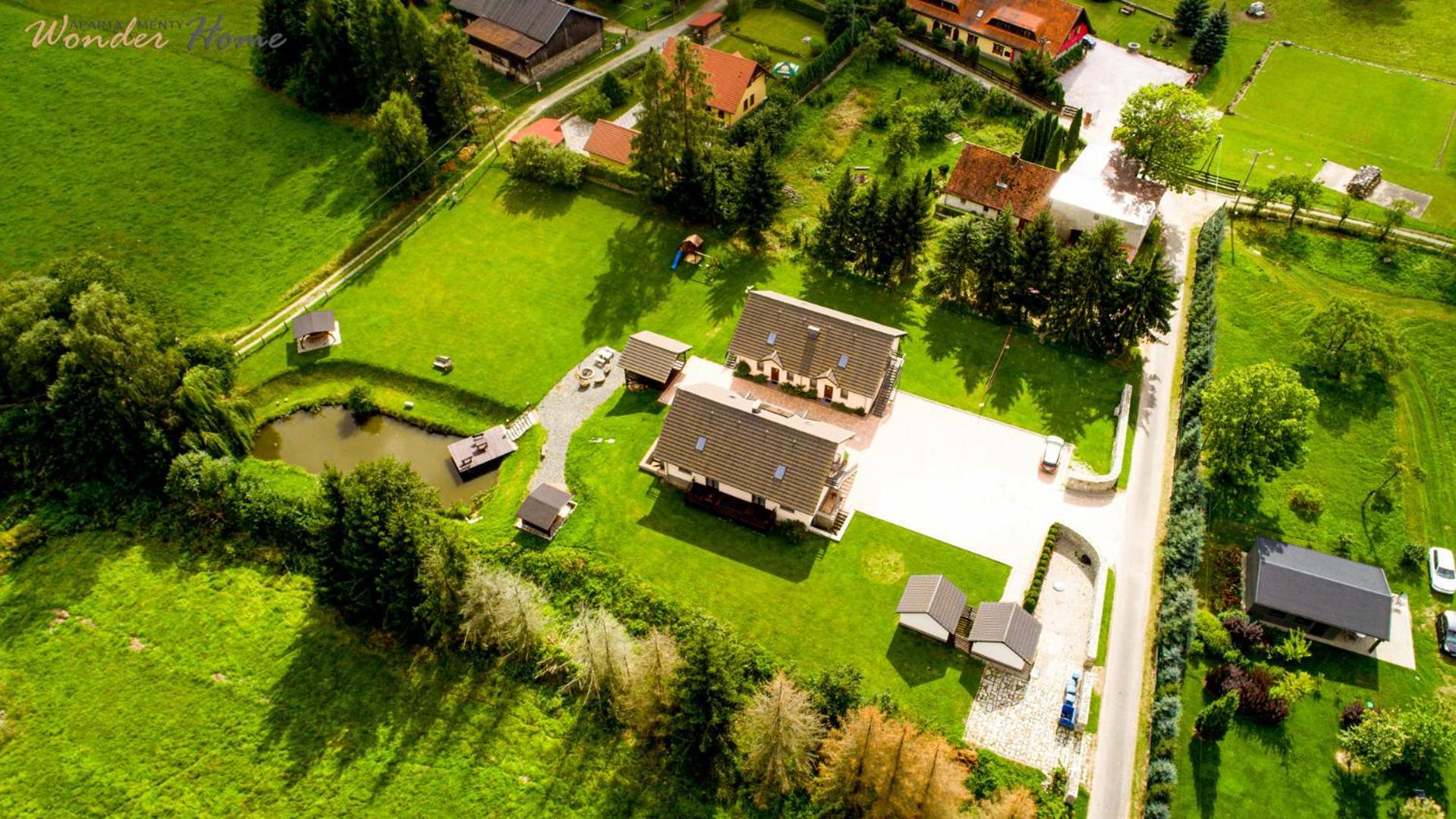 Apartamenty Czerwony Dworek - Duzy Teren Zielony, Plac Zabaw, Miejsce Na Grilla I Staw Z Mozliwoscia Wedkowania, Boisko ミスワコビツェ エクステリア 写真